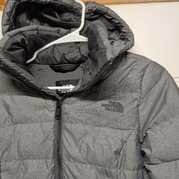 THE NORTH FACE (Women's XS) 550 Down Fill Puffer Gotham Jacket Gray - Picture 5 of 10